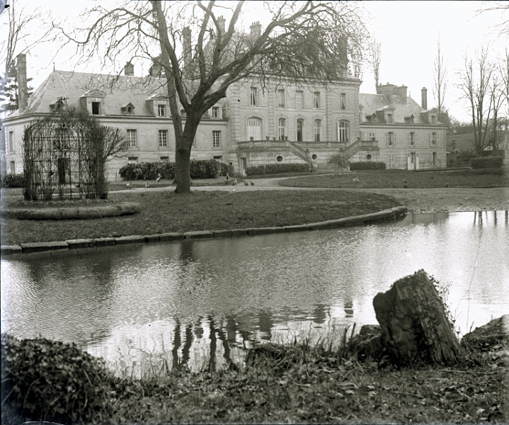Box 07 Image 12.jpg